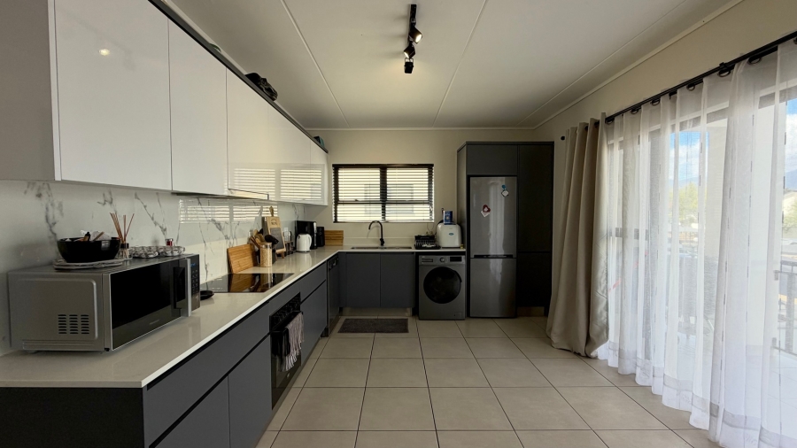 To Let 3 Bedroom Property for Rent in The Huntsman Western Cape